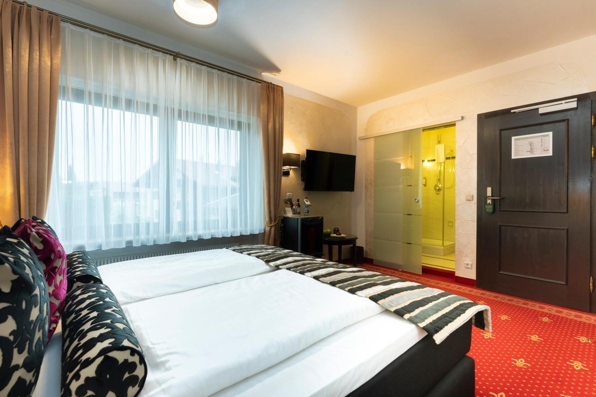 אוברשטאופן Alpin & Wellness Resort Hotel Ludwig Royal מראה חיצוני תמונה